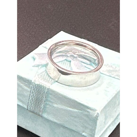 Silver-Plated Stainless Steel Band Ring For Men & Women  8mm New - Picture 3 of 6